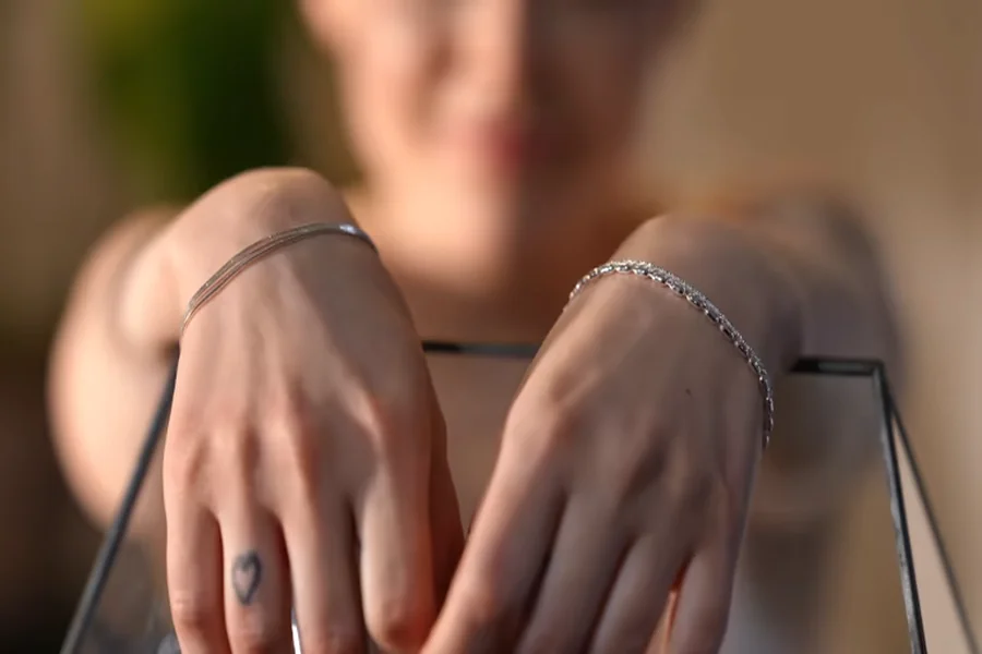 Fine Line Tattoos Why This Minimal Style Is So Popular